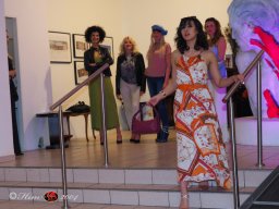 Fashion Show in der Contemplor Galerie Wien am 16. 03. 2024